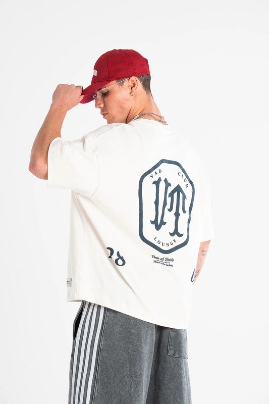 Remera Over Salem VibeWear — look 1