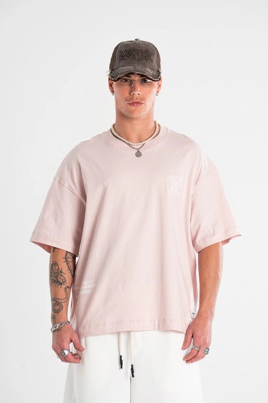 Remera Over Salem VibeWear — look 3